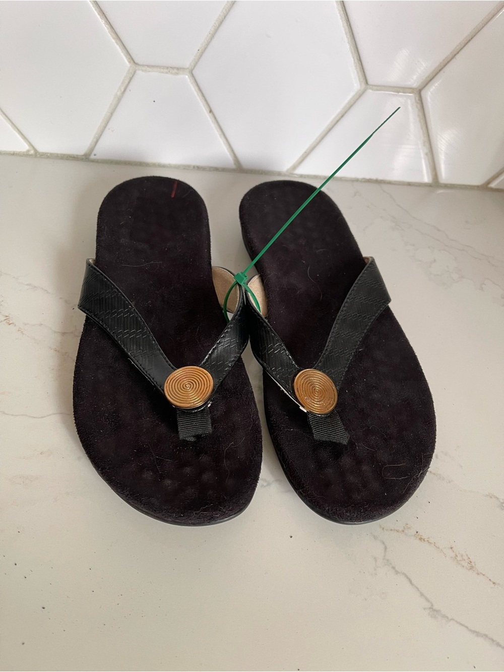 Vionic Black Women's Thong Sandals with Brown Button Accent